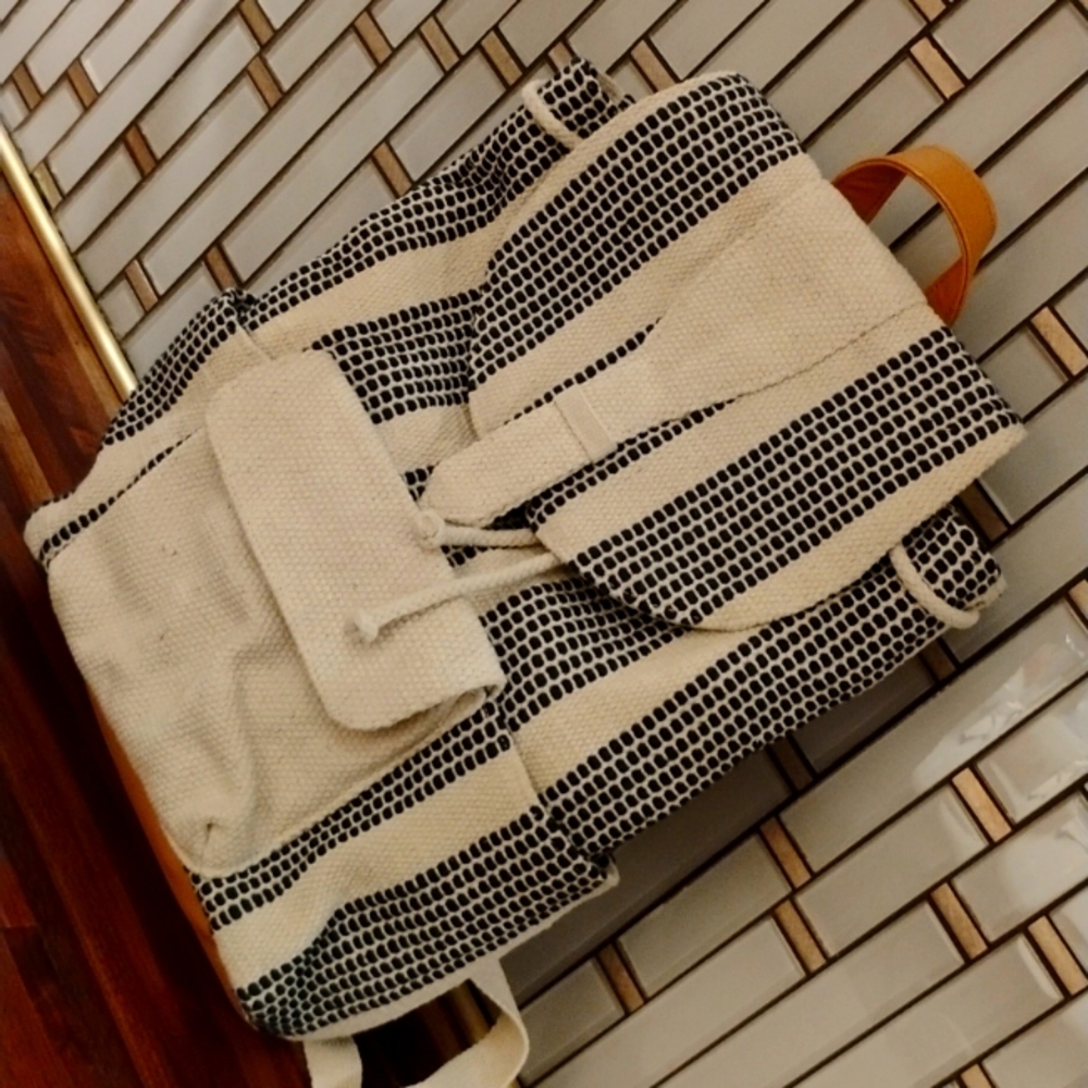 Universal Thread backpack